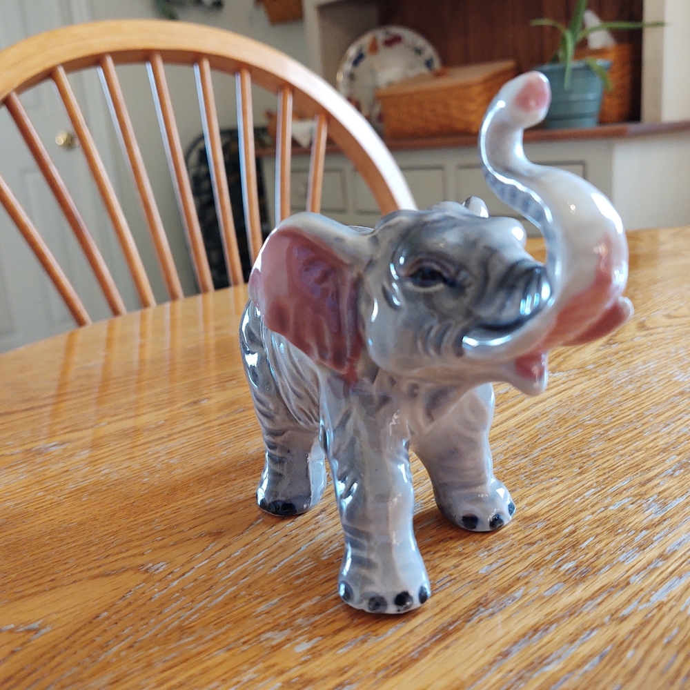 Ceramic elephant - Picture 2 of 5